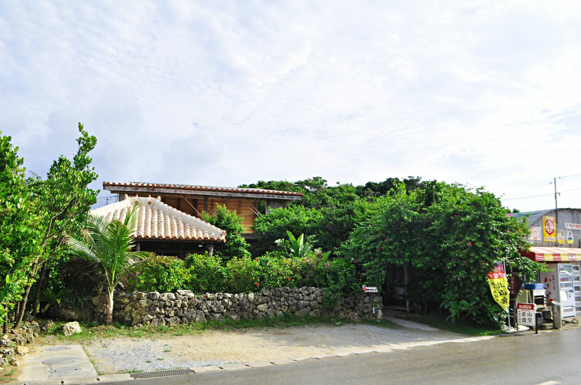 Nakijin No Yado Hibiscus Hotel Kültér fotó